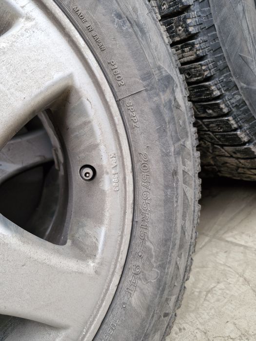 Продам диски с зимней резиной