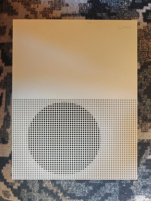 XBOX one s 1TB+volan (citiți descrierea)