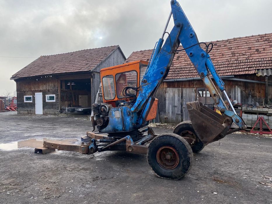 Excavator Kamo stare buna