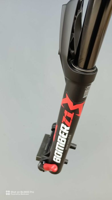 Вилка 27.5"-170mm Marzocchi Bomber Z1 Grip 15х110 Enduro 2023