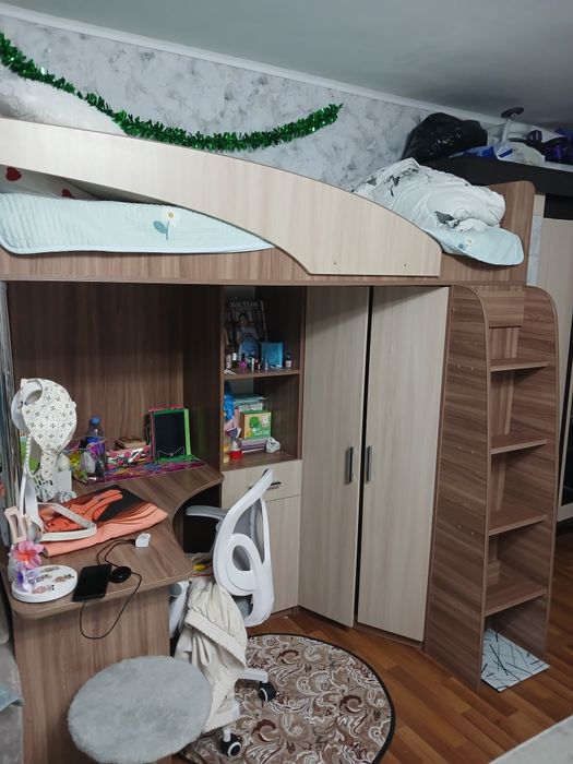 Продаётся детский мебель вместе с кроватью