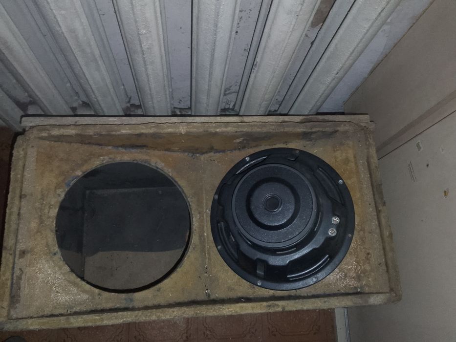 продам короб для сабвуфера 10 х2