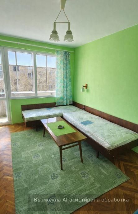 Тристаен апартамент, под наем, Колхозен пазар
