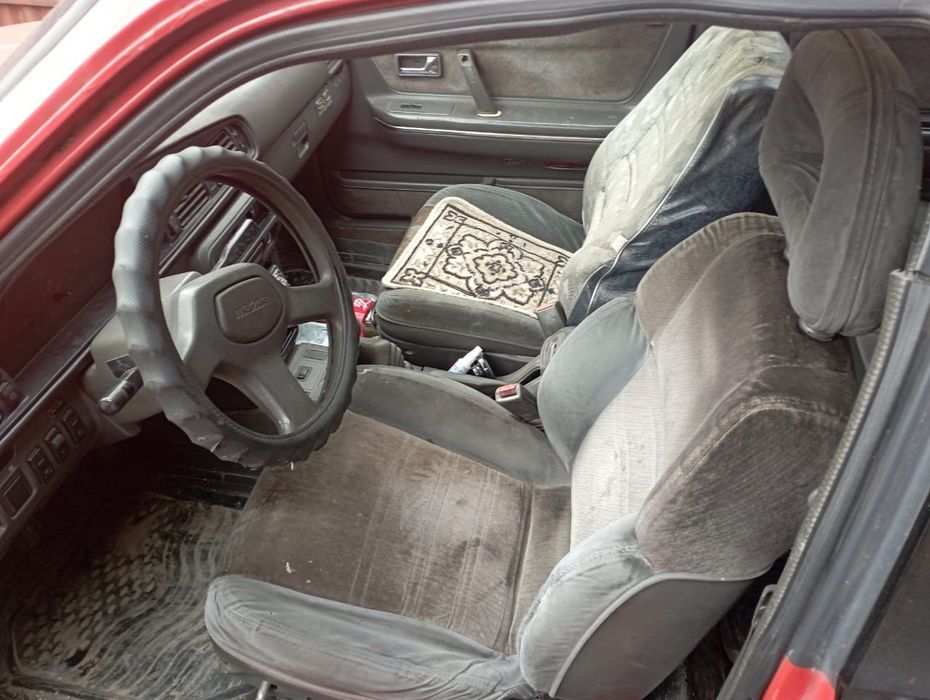 Автомобиль Mazda 626