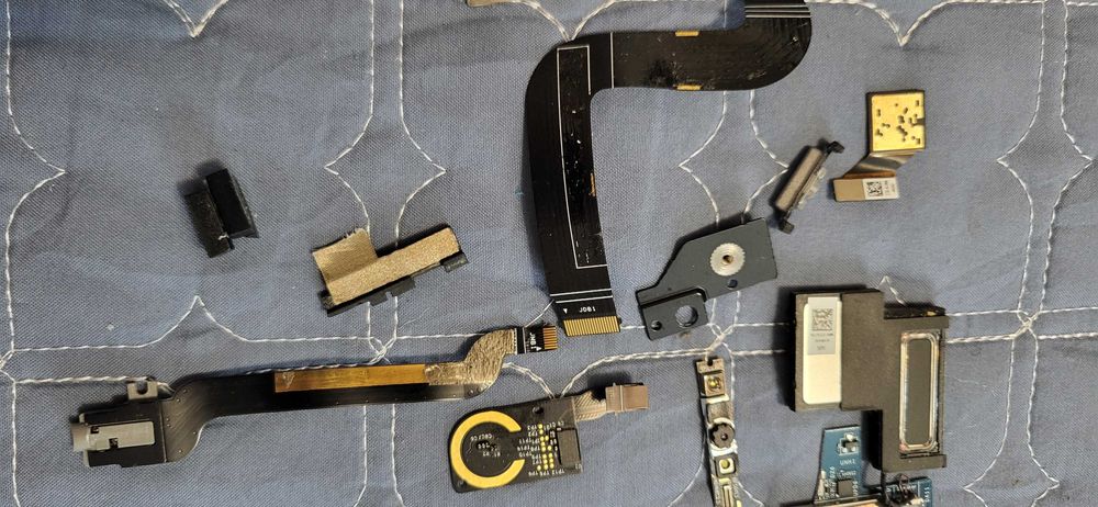 Piese Tableta DELL Latitude 7320 2 in 1 piese doar piesele tot 200 lei