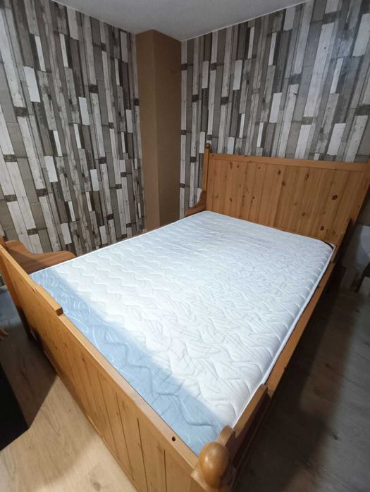 Двойно легло + матрак + подматрачна рамка и 4 шкафа