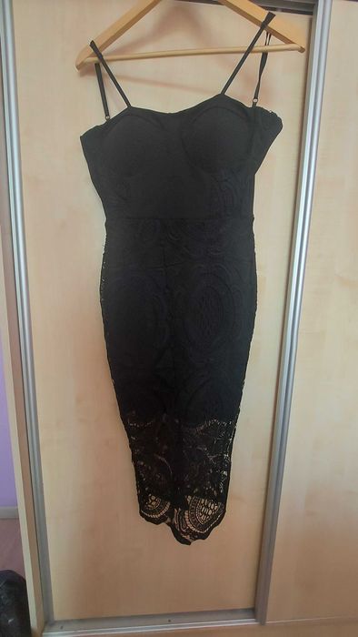 Много запазени рокли.