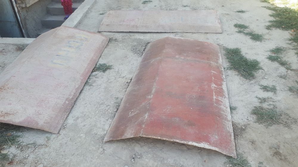 Лист туника сотилади калин