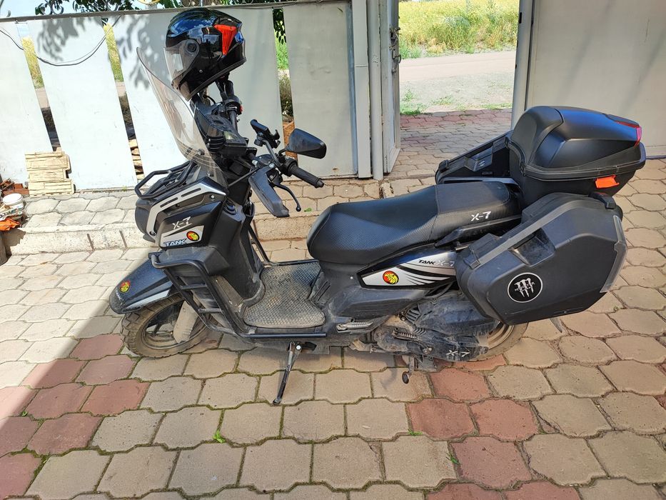 Tank x7 150cc скутер