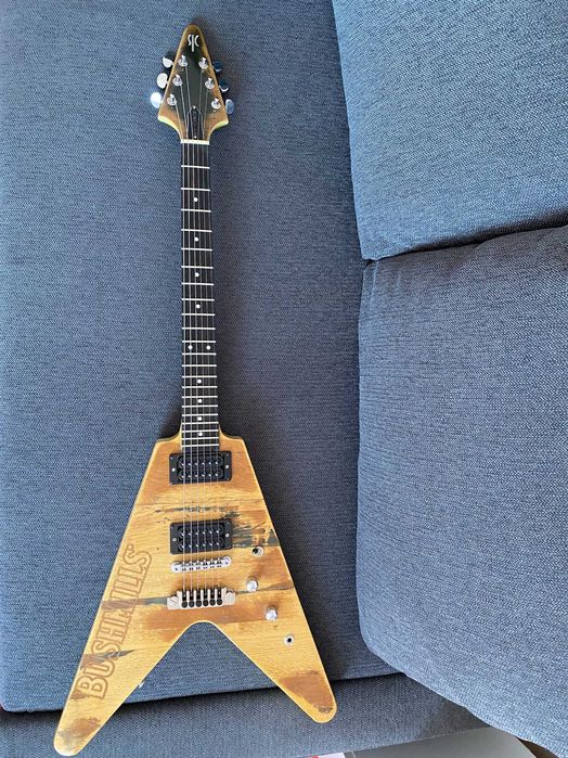Електрическа китара Bushmills Flying V