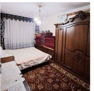 uy sotiladi. taqachida srochniy