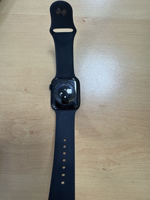 Apple watch seria 8, 45 mm case-aluminium