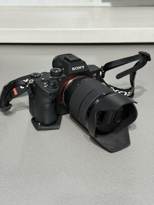 Продам Sony Alpha 7 iii + карта памяти 126gb