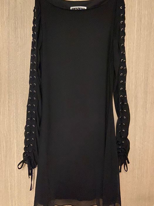 Рокля  черна Review