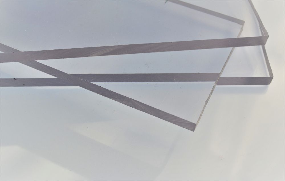 Плътни поликарбонатни плоскости с двустранна УВ защита, цял лист/парче