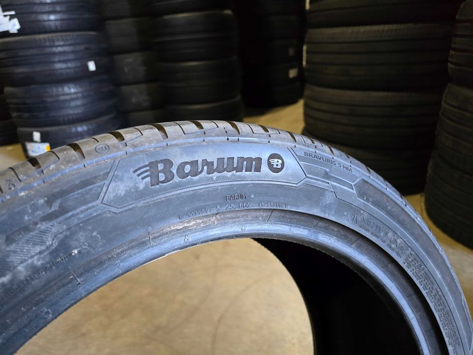 255/45/20 BARUM 2бр