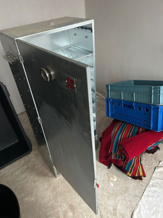 Продавам уред за успешно не на месни продукти