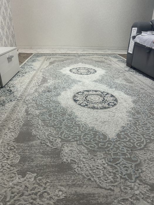 Продам ковер в очень хорошем состояний