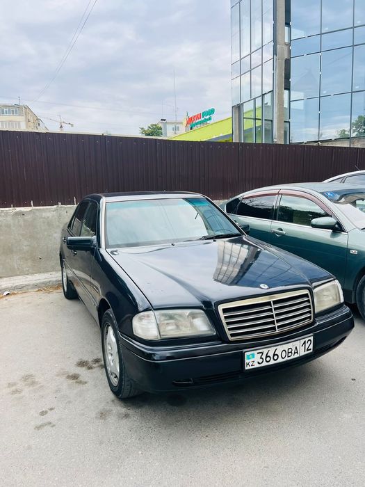 Продаётся мерседес с220