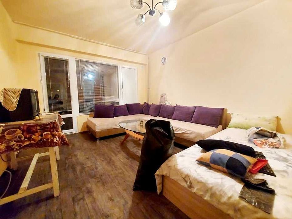 Дава се под наем Двустаен апартамент в Бургас, Меден рудник - зона А - 50 кв.м за 132.6 € - Снимка #2