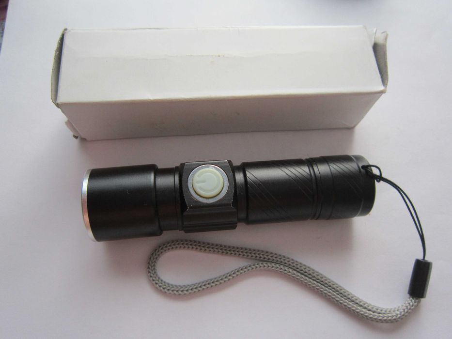 Продам перезаряжаемый фонарик.