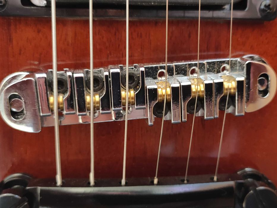 Поръчкова електрическа китара Flying V