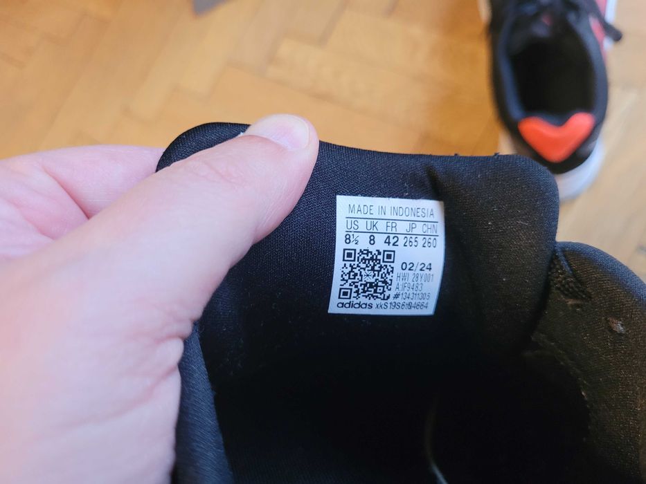 Продавам маратонки Adidas, 42 номер