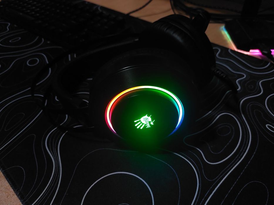 Продам наушники bloody G521
