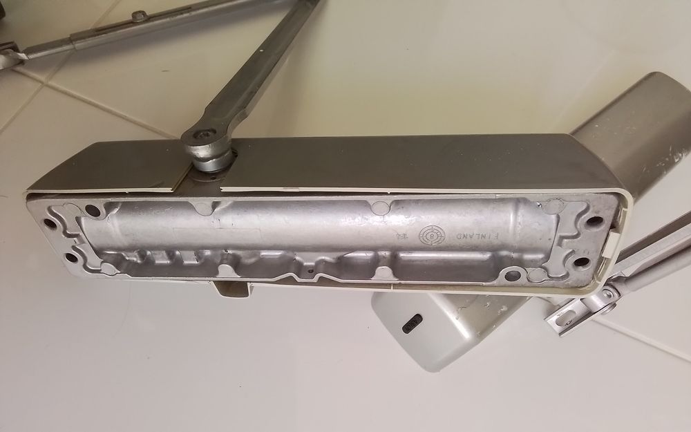 Автомат за врата Abloy