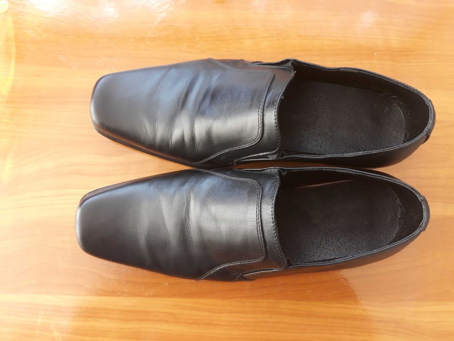 Vand pantofi din piele naturala