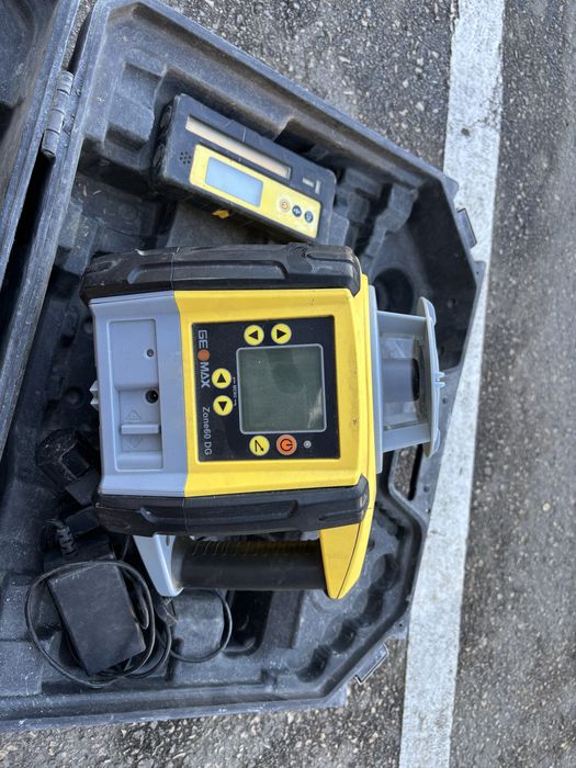 GeoMax Zone60 DG ротационен лазер  + дистанционно