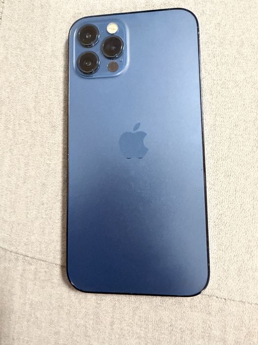 Айфон 12 про-син цвят(pacifik blue)