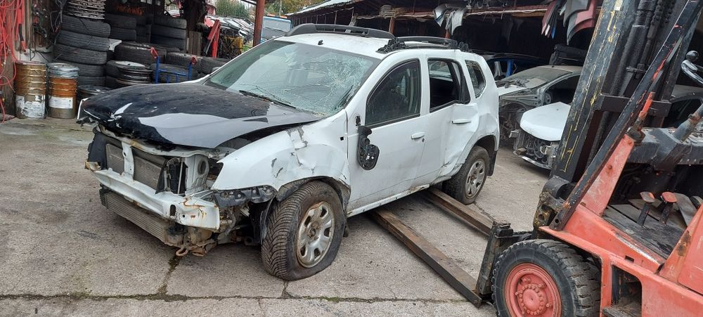 Dezmembrez Dacia Duster 2012 4x4 4WD 1,5 dci piese duster