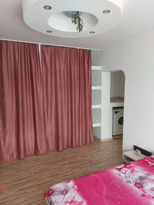 Inchiriez apartament
