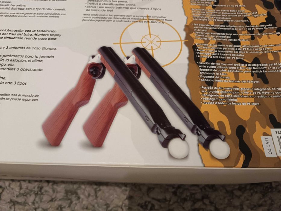 Set 2 manete PlayStation move, 2 puști, joc Hunter s Trophy PS3 PS 3