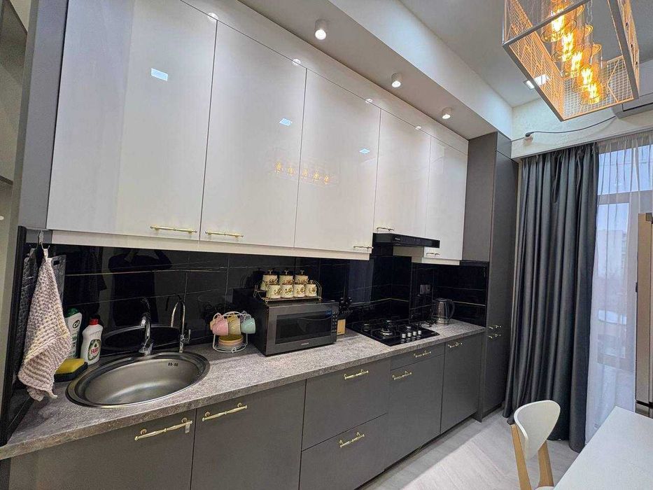 ЖК Parkent Avenue 3-комн 7/9 72 м² евроремонт меб/тех закрытый двор