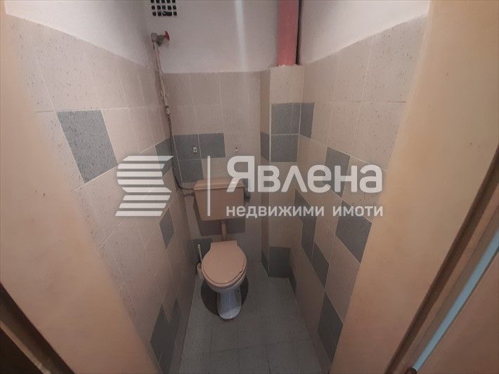 Продава се Тристаен апартамент в Варна, Колхозен пазар - 100 кв.м за 1690 €/кв.м - Снимка #2