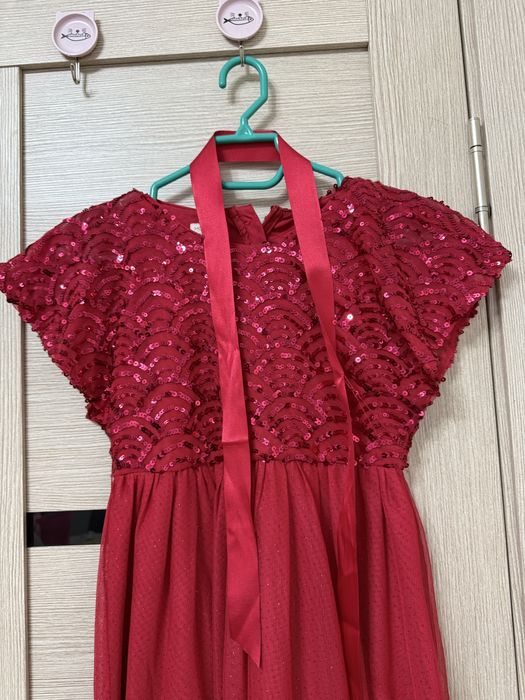 Нарядные платья для девочек