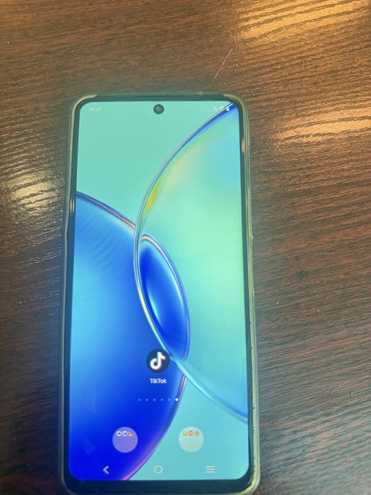 продам Vivo Y36.