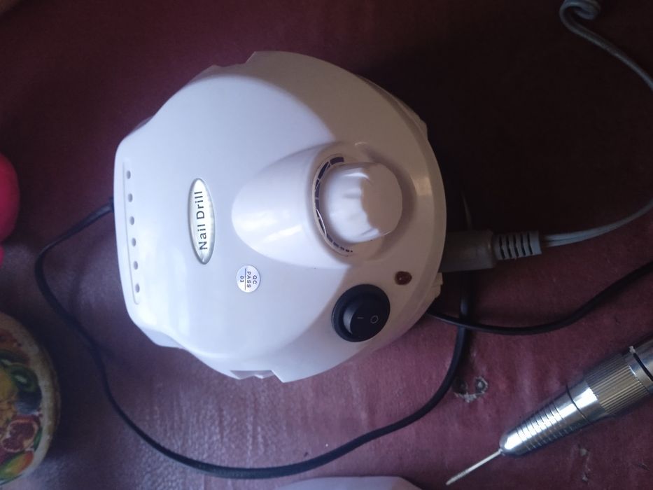 Лампа и аппарат для маникюра
