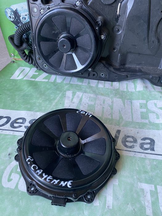 Boxă ușă stânga față Bose Porsche Cayenne 2014