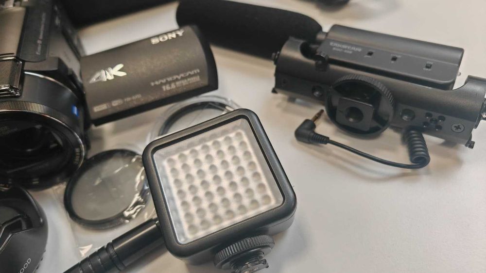 Camera video sony ax 53