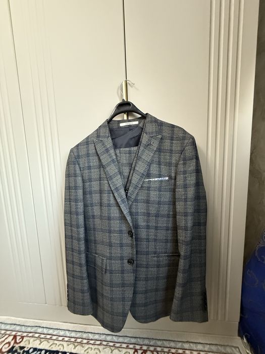 Продается мужской костюм тройка!