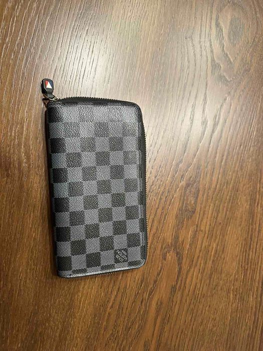 Louis Vuitton,лимитиран портмоне