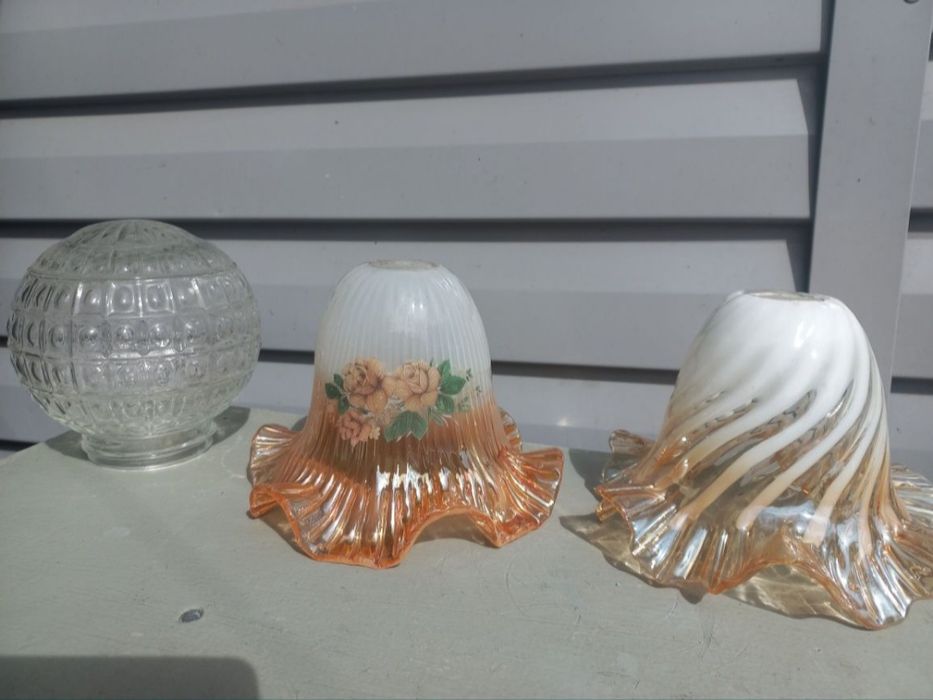 Продам люстру, плафоны