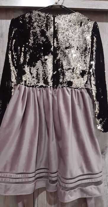 Платье на девочку нарядное