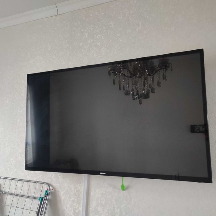 Смарт телевизор, 140 диагонали, 55 дм