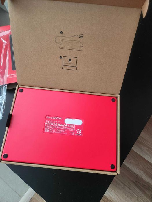 Графичен таблет Wacom medium с Гаранция