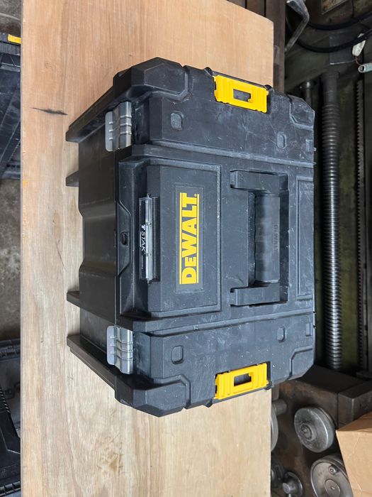 Ротационен лазерен нивелир DeWALT DCE079G зелен лъч, самонивелиращ