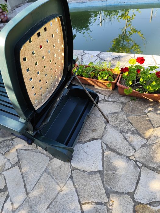 Градински столове и шезлонги